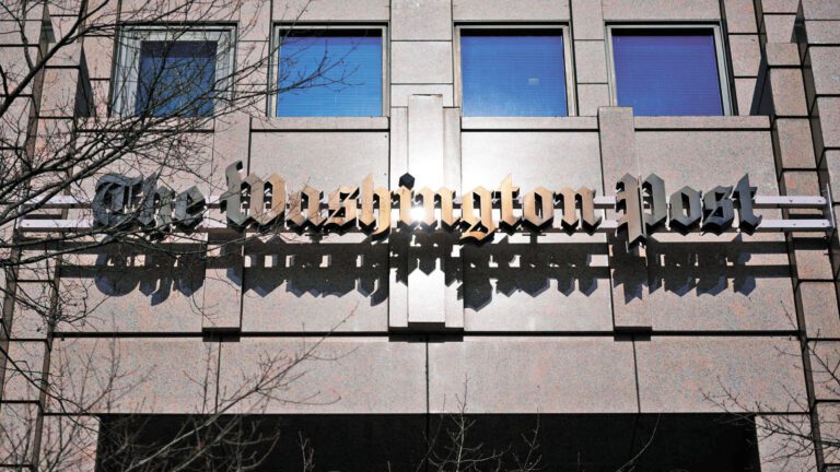 據路透社透露，《華盛頓郵報》4日開始大規模裁員，並影響到所有部門。該報發言人表示，此次裁員將影響三分之一的員工。 美聯社