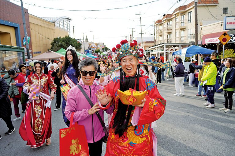 大受歡迎的財神爺。記者黃偉江攝