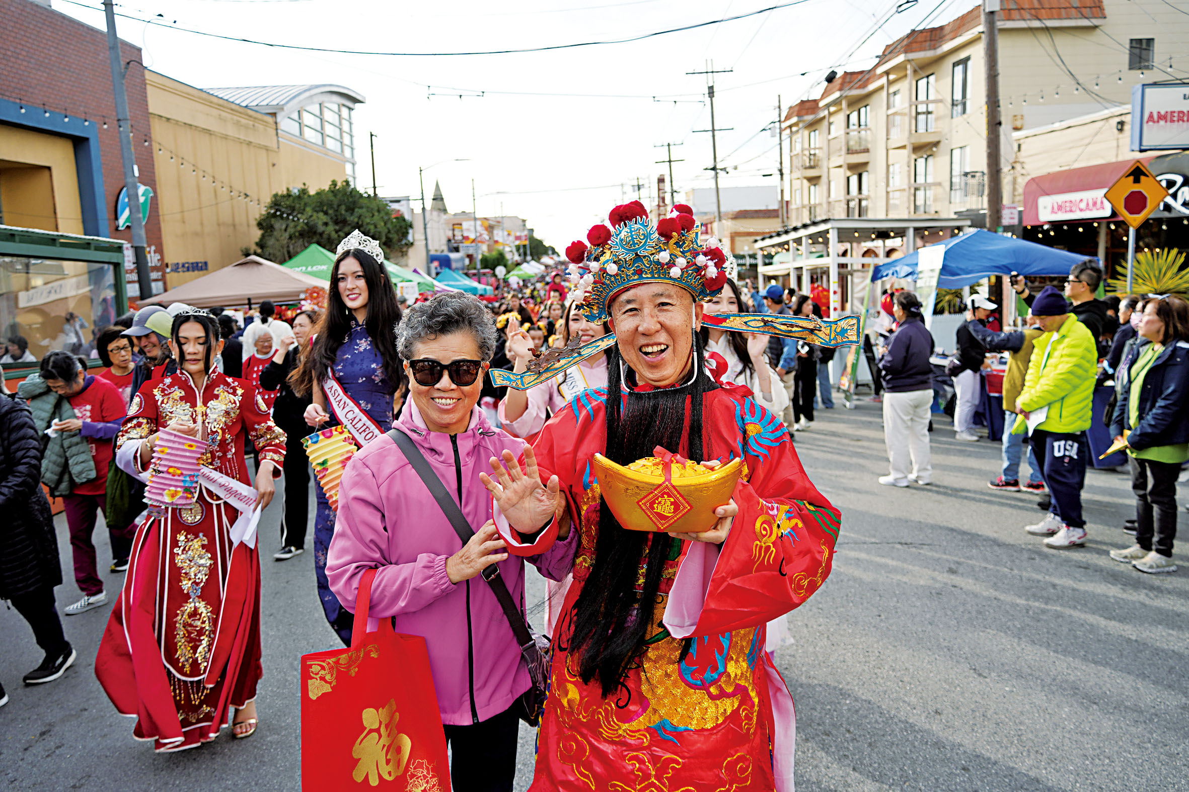 大受歡迎的財神爺。記者黃偉江攝