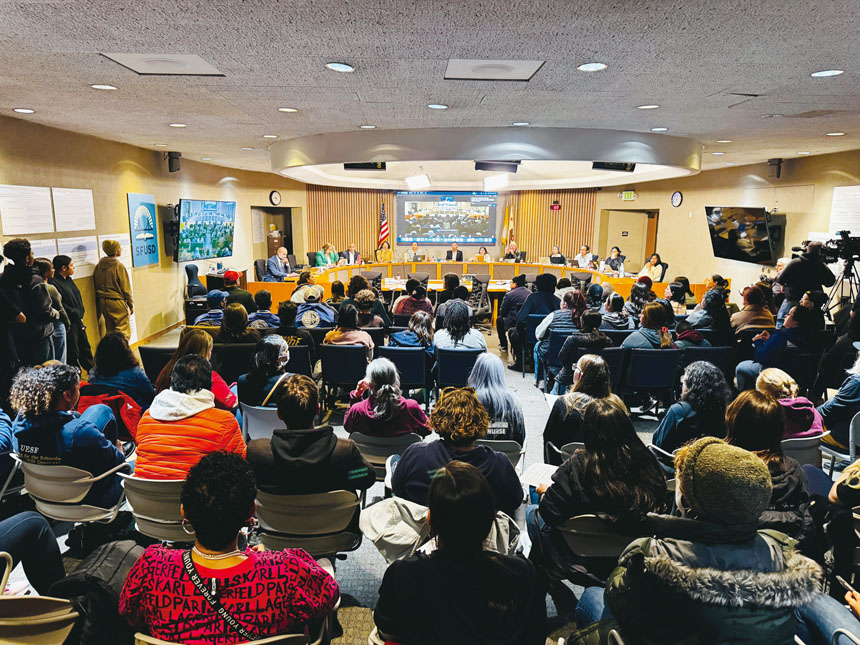 SFUSD教育委員會通過緊急決議,授權校區總學監在教師罷工時,作必要的行政與營運調整。記者蘇婕雅攝