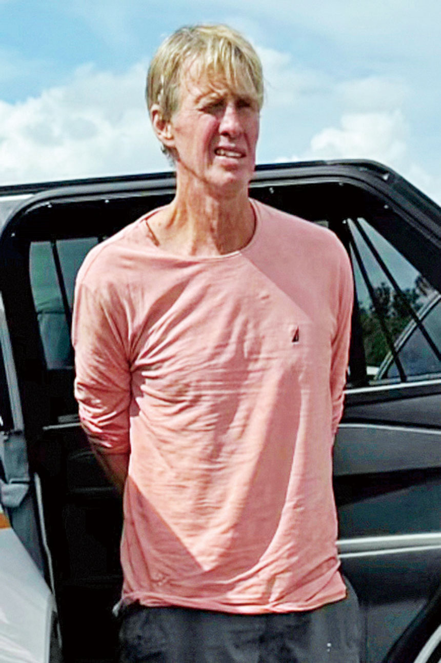 執法人員於2024年9月15日逮捕勞斯,他涉及刺殺特朗普未遂事件。美聯社