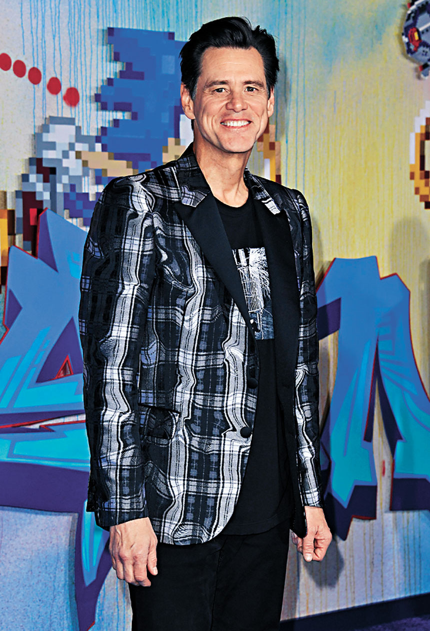 以往的占爺雖然面帶皺紋，但勝在夠自然。