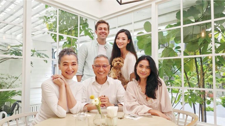 完成登記後，一家人開心慶祝合照。網上圖片 .c2/.c3 謝沛恩與老公Dana感情甜蜜。網上圖片