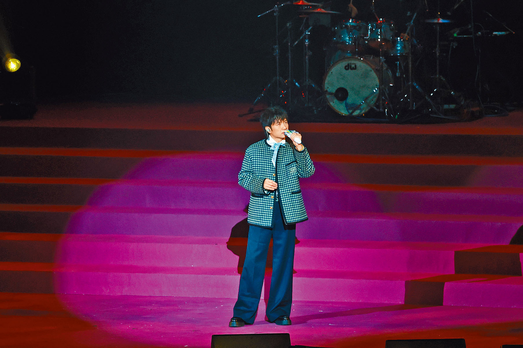 古巨基在台上分享自己再次榮升人父的喜悅。