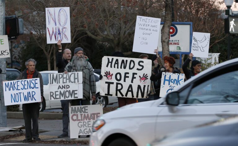 沙加緬度示威抗議美以空襲伊朗 網絡留言呈現高度撕裂｜細說燊語