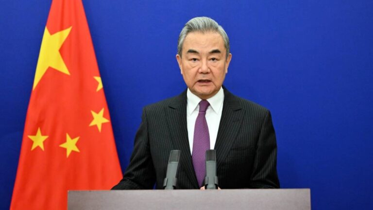 王毅與以色列外長通話 促立即停止對伊朗軍事行動