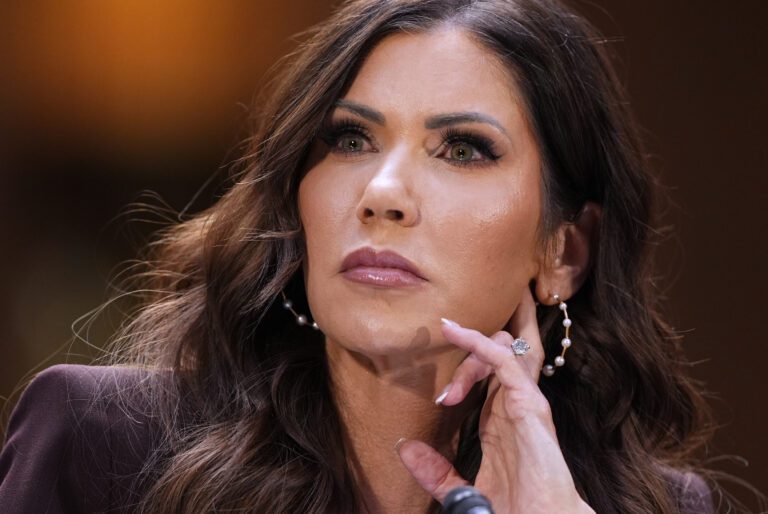 華盛頓法官再度出手，凍結特朗普政府限制國會突襲檢查移民設施的政策