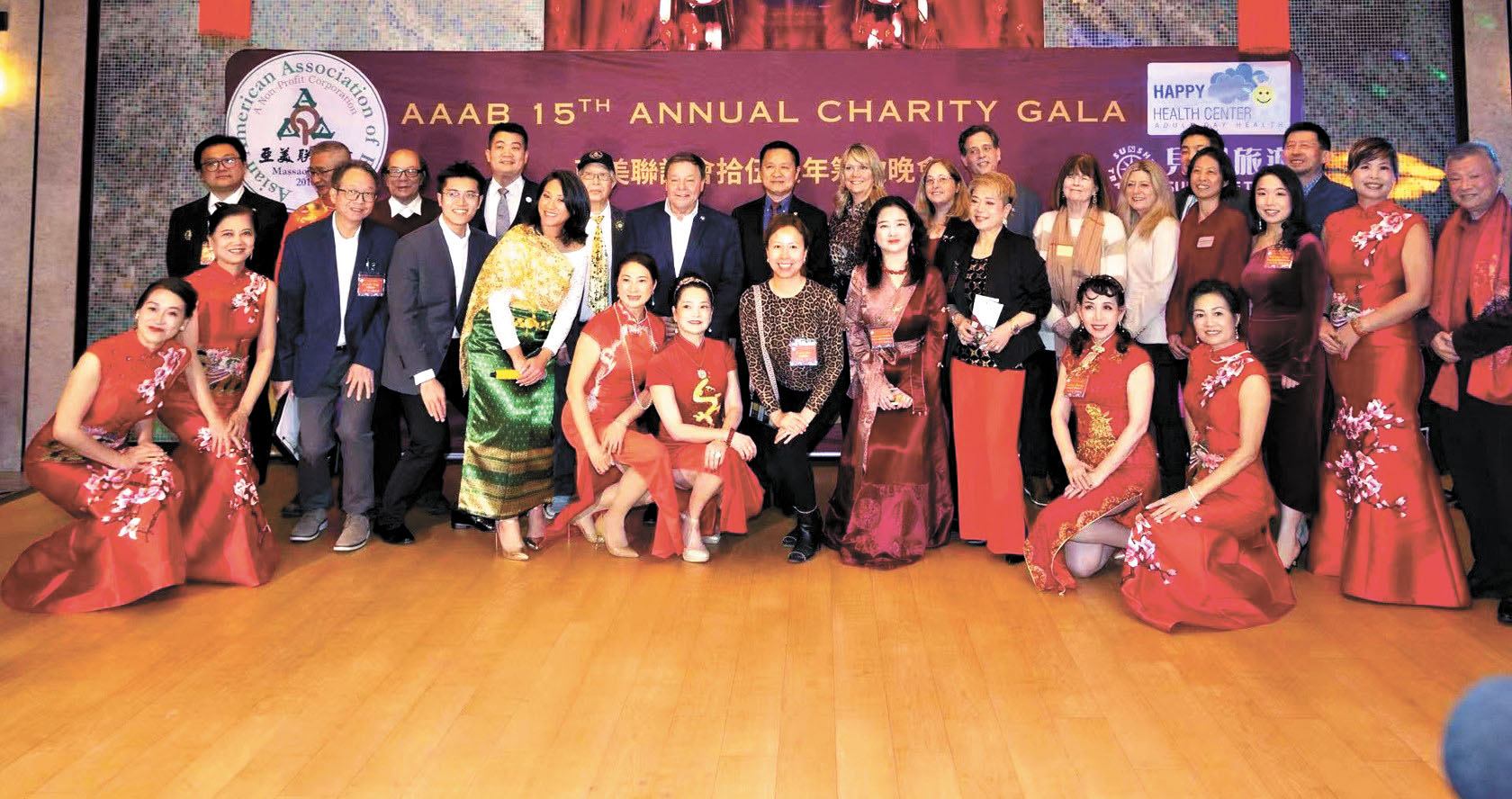 晚宴組織者、義工及嘉賓合影。