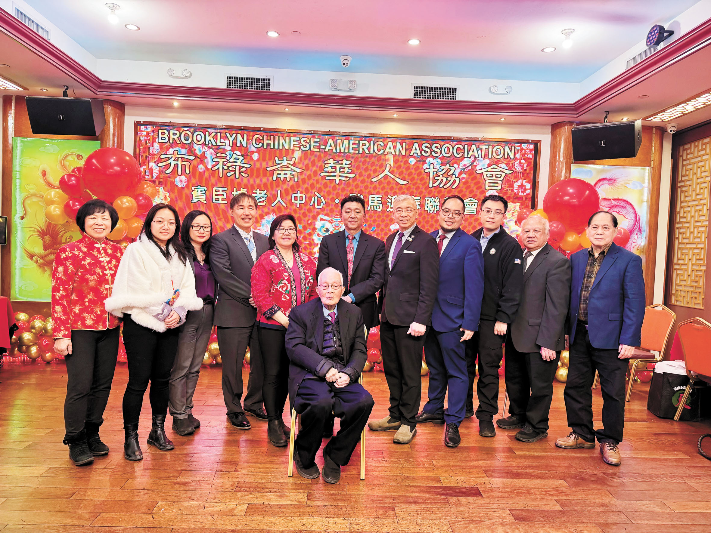 部分出席27日活動嘉賓合影。 布碌崙華人協會提供