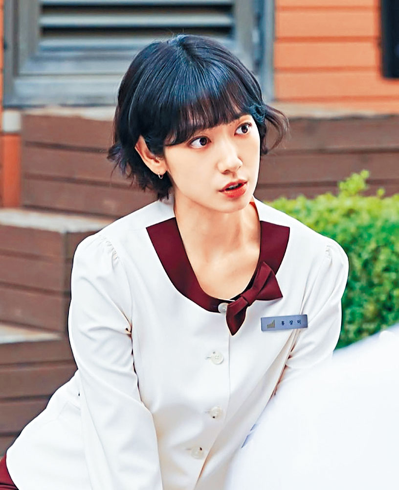 朴信惠新劇《臥底洪小姐》收視創佳績,惜此時爆出逃稅疑雲。