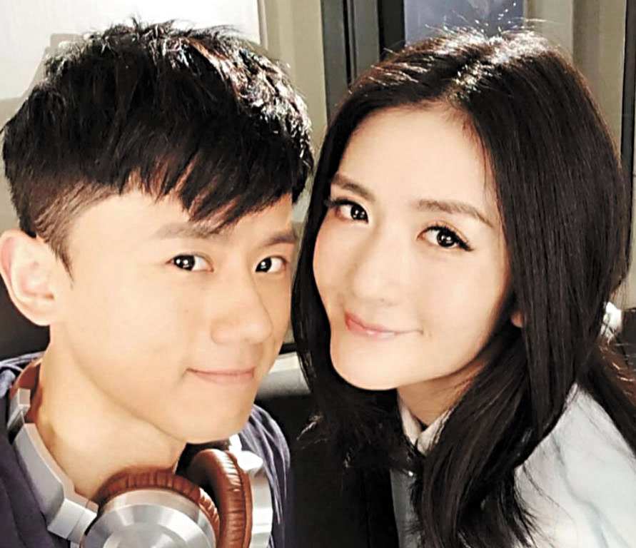 謝娜(右)與丈夫張傑感情一直十分好。網上圖片