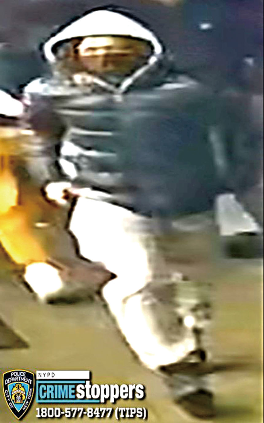 遭警通緝的兩名劫匪。