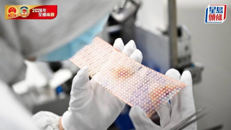 習近平參加江蘇團審議 強調經濟大省須練好內功穩大盤