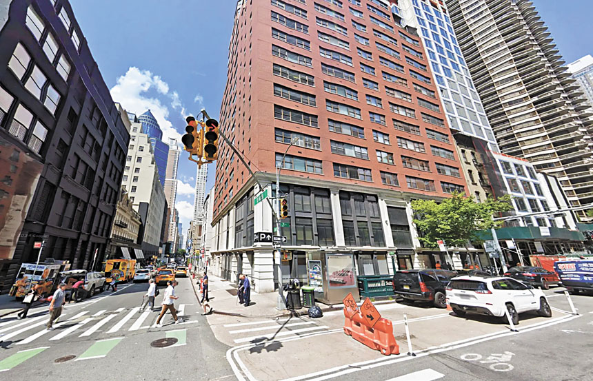 位於曼哈頓第3大道1010號的建築進行了超過640萬元維修。 谷歌地圖