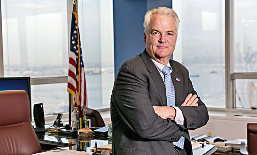 麥文瀚對警力減少表關注。