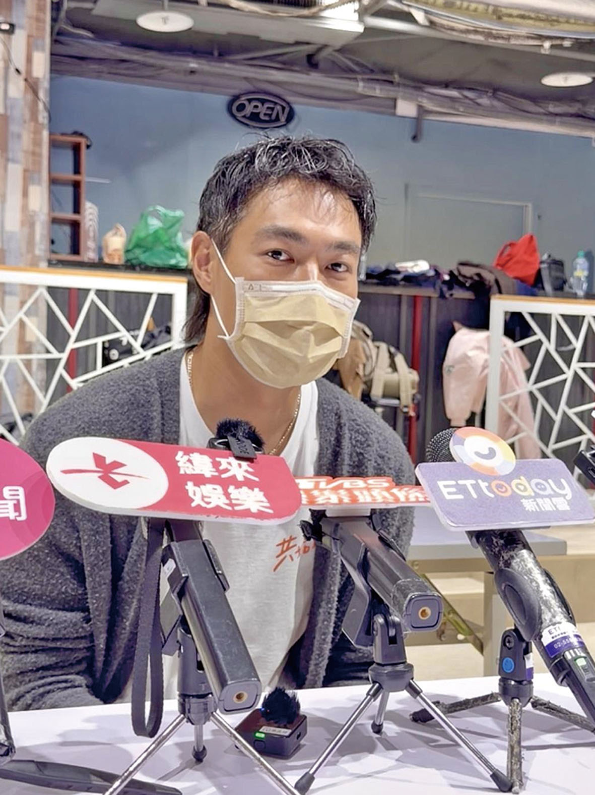 楊祐寧談及第一個沒有爸爸的過年坦言特別想念。網上圖片