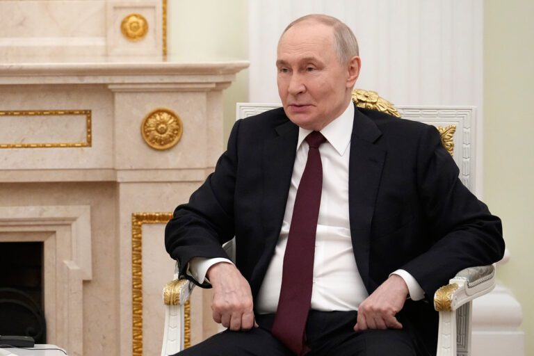 普京與伊朗總統通話 表達慰問