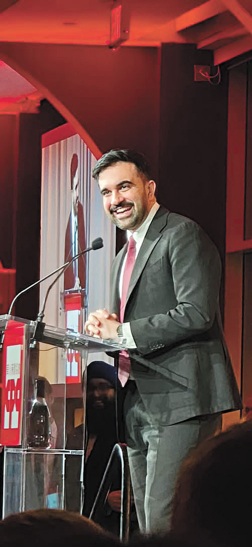 市長馬姆達尼在華策會晚宴致詞，肯定該會對移民的服務。