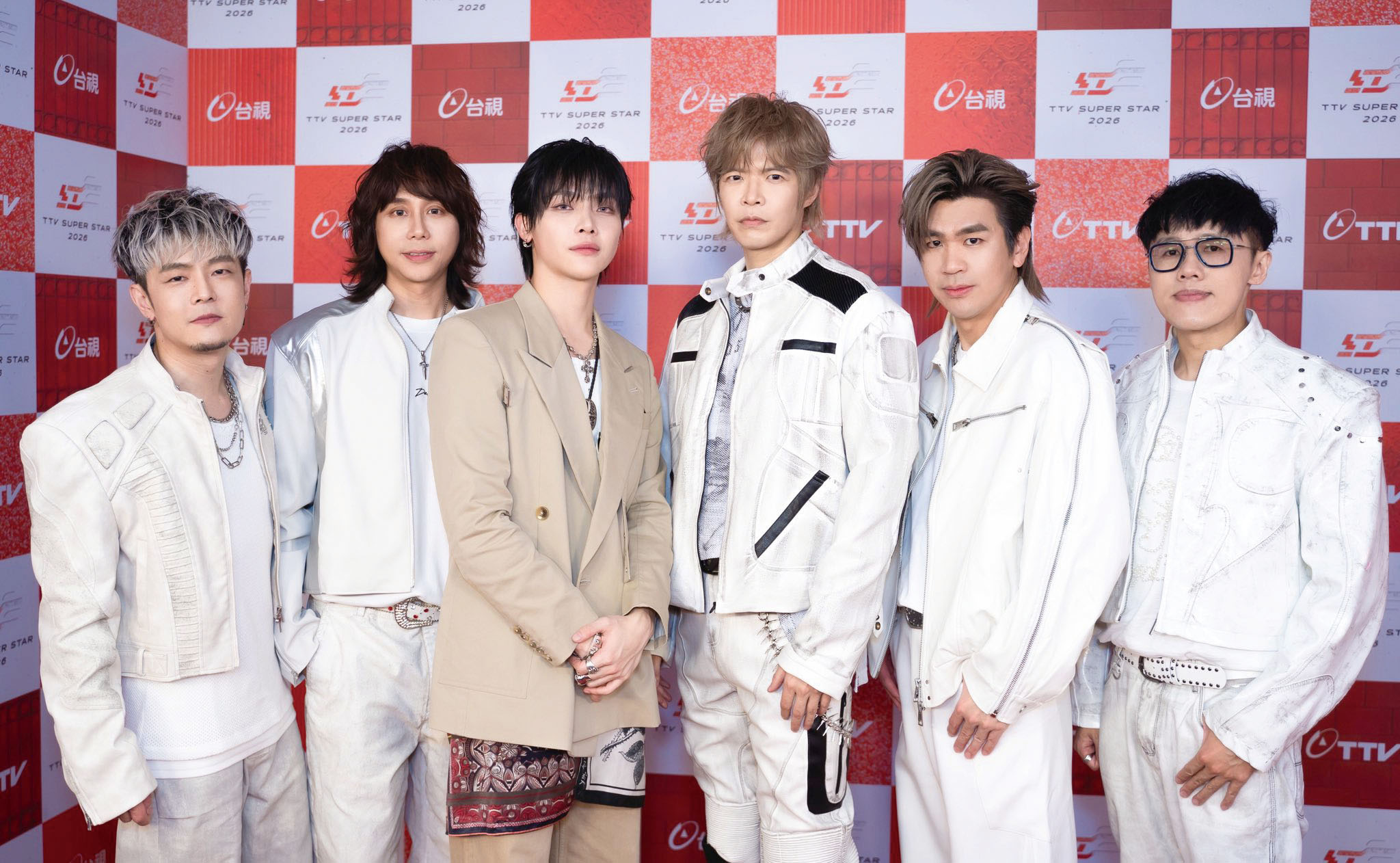 ■搖滾天團八三夭共有6名成員。網上圖片 .c3/.c4 八三夭樂隊風格獨特，現場感染力強，有「活動天團」之稱。網上圖片