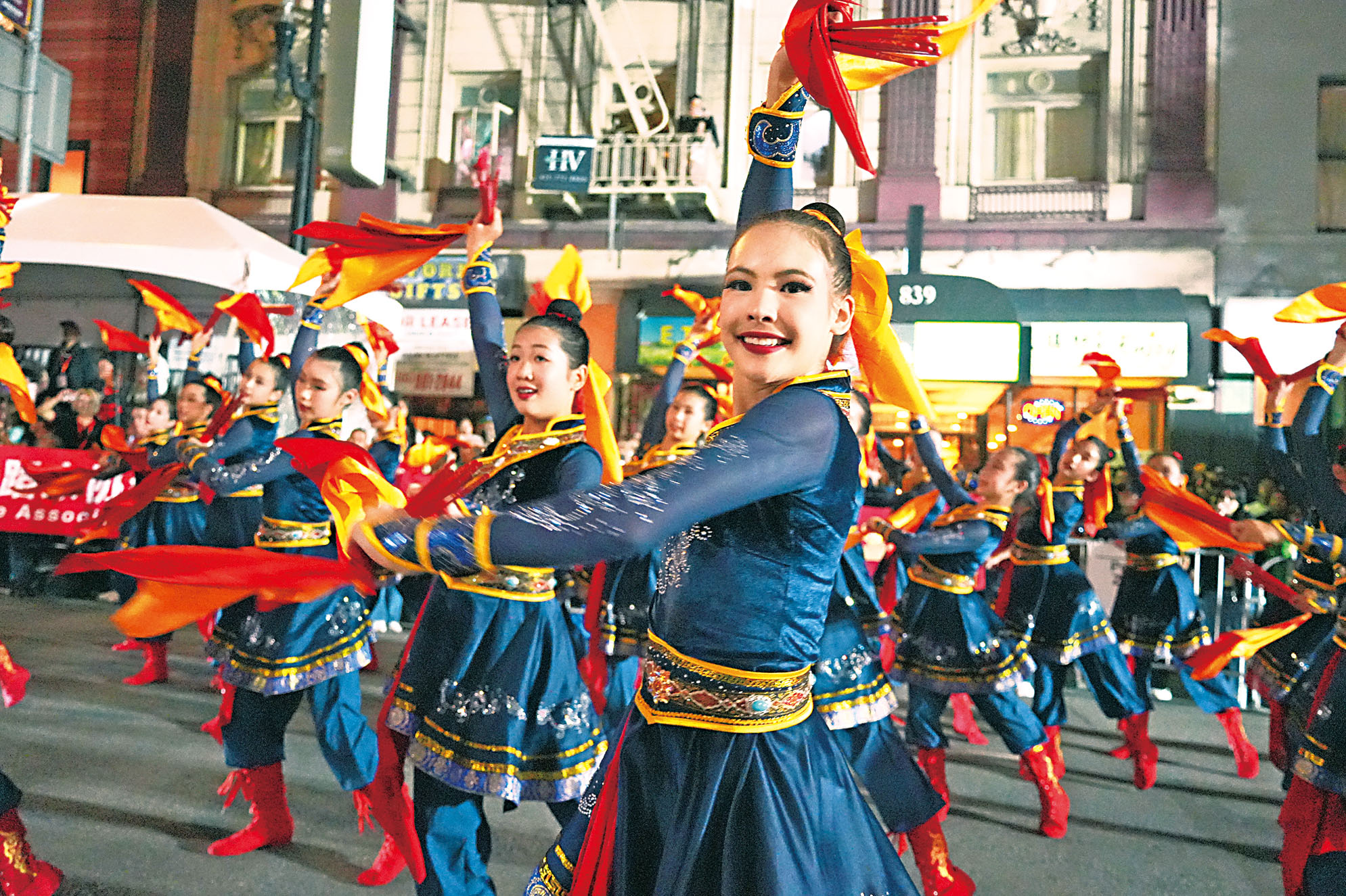 三藩市華星藝術團表演。記者黃偉江攝