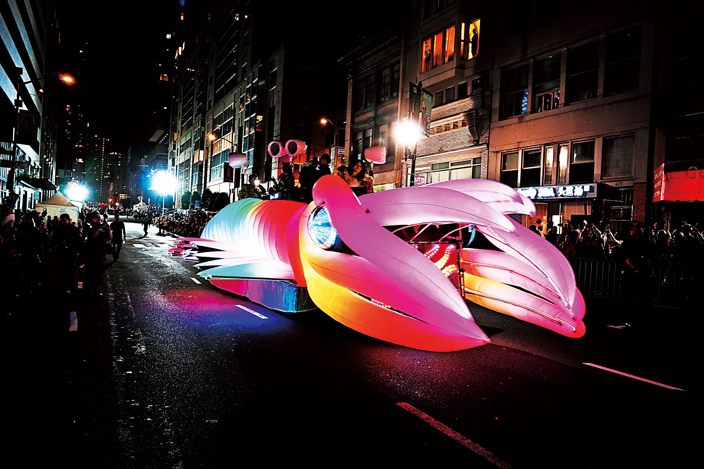 別出心裁的花車。記者黃偉江攝