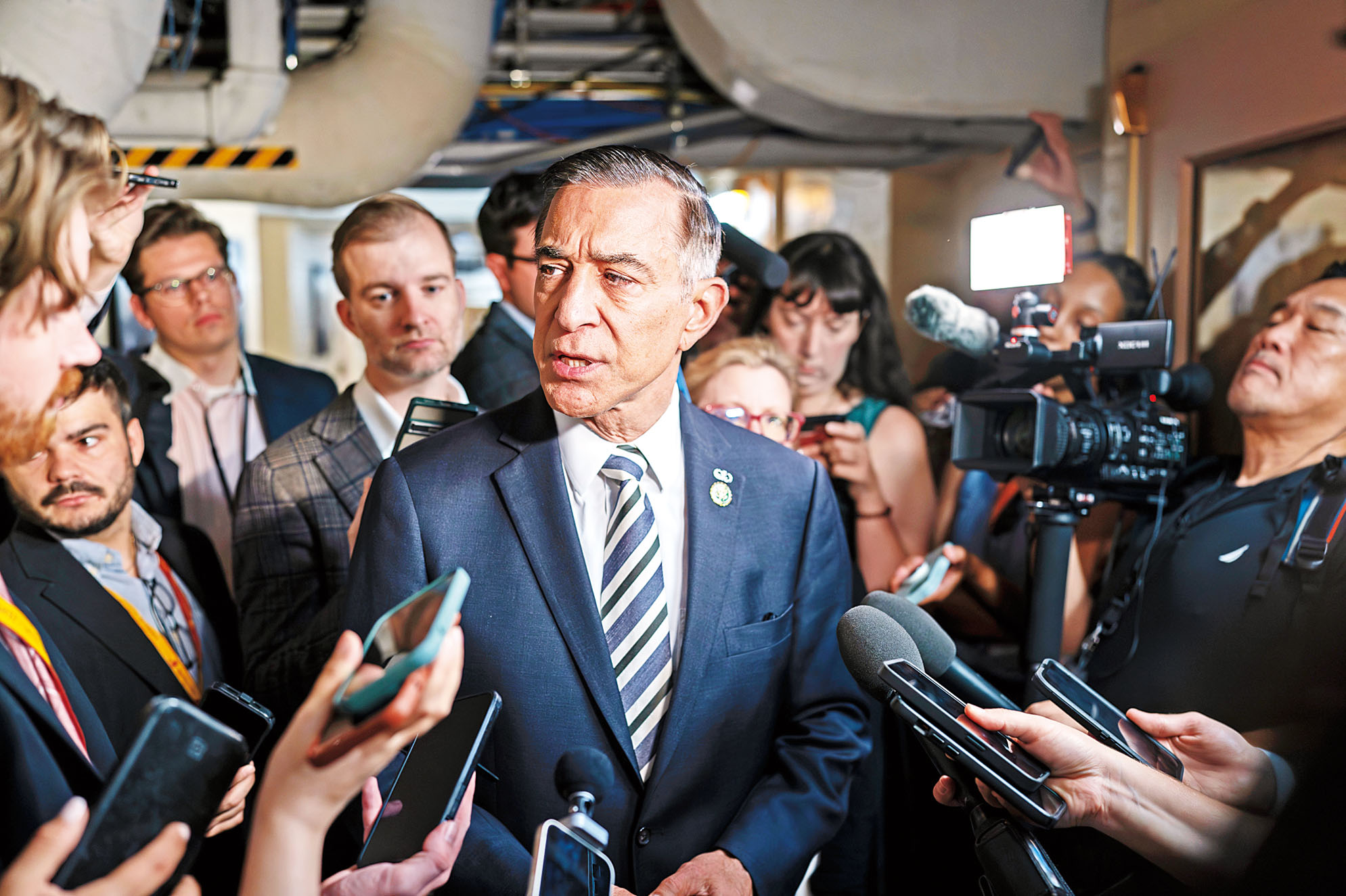 共和黨籍聯邦眾議員伊薩宣布退休。美聯社資料圖片