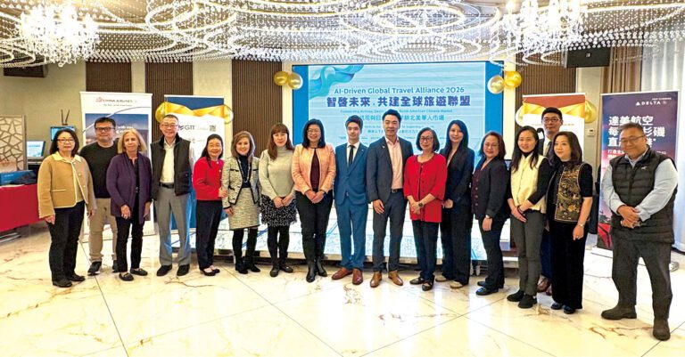 會上還有專家介紹人工智能AI推 廣旅遊。業者蔡青娜等分享經驗等 。