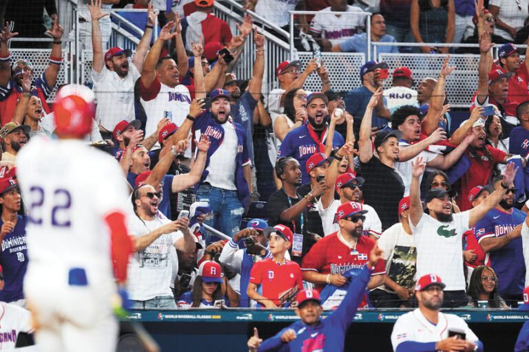 索托「倒扣全壘打」提前結束比賽，全場觀眾沸騰。美聯社