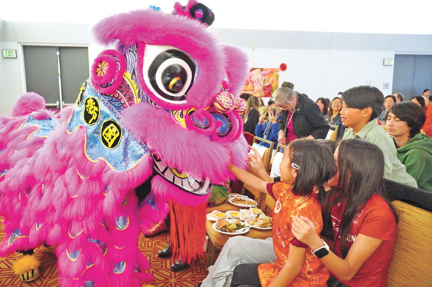 華人進步會在中華文化中心舉辦華埠慶新春活動。記者黃偉江攝