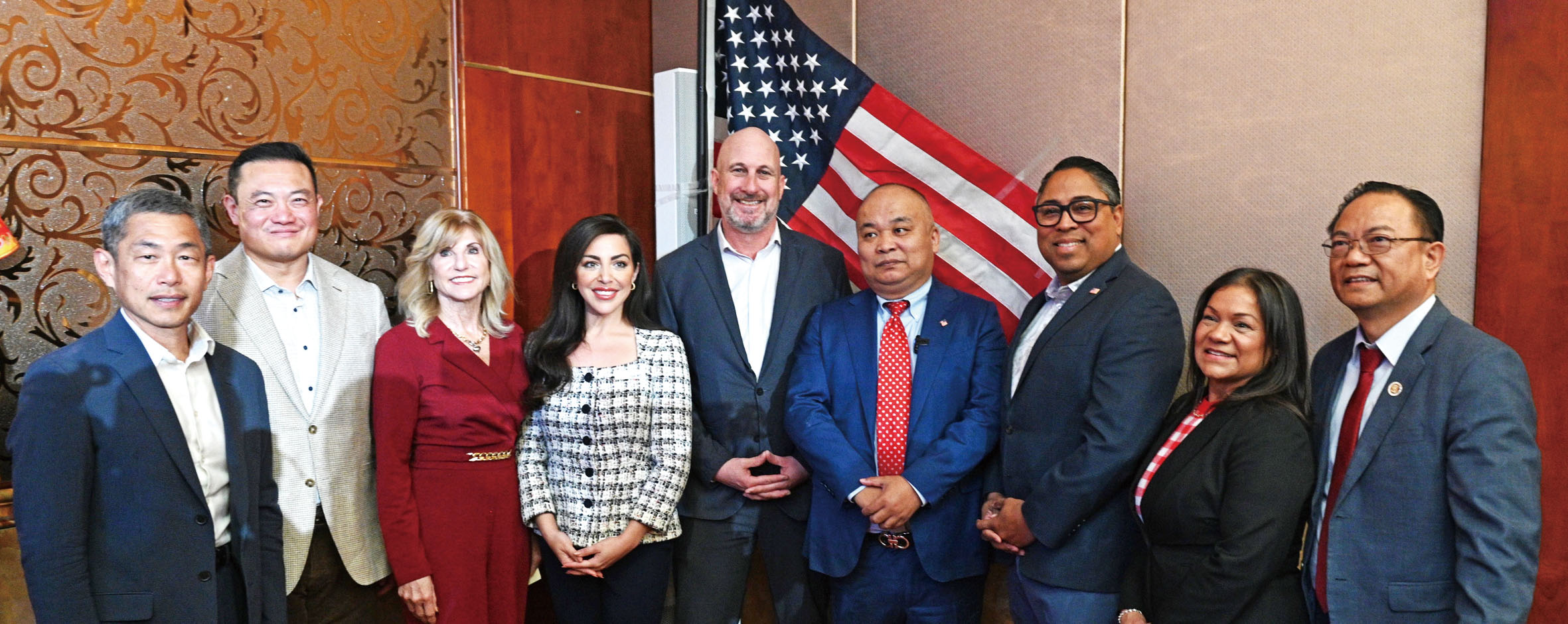 多位共和黨議員站臺支持兩位共和黨籍候選人。記者陸新攝