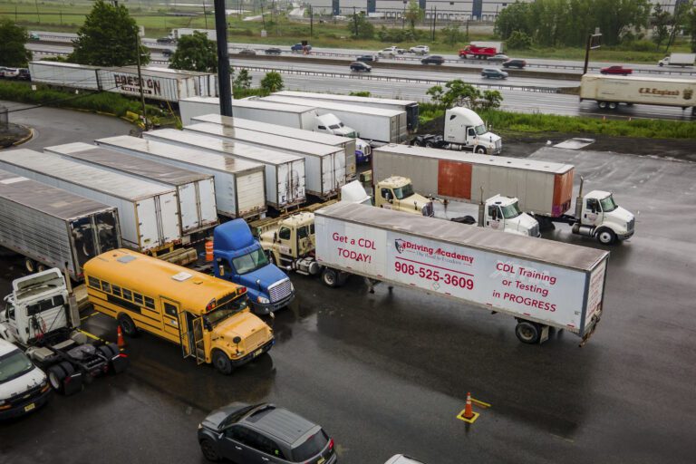 DMV撤銷逾萬名非定居身分貨櫃車司機駕駛執照｜細說燊語