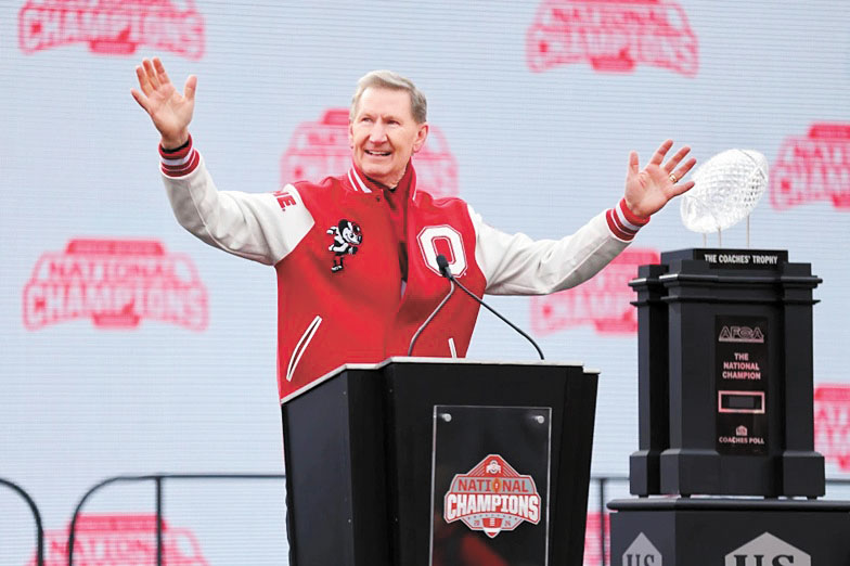 俄亥俄州立大學校長卡特傳因醜聞辭職。 美聯社