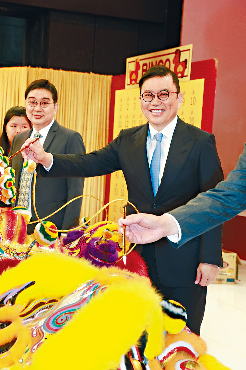 許濤開心宣布TVB轉虧為盈。