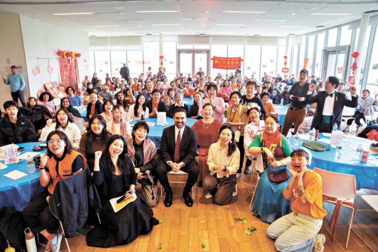 馬姆達尼到華埠  與住客共慶春節