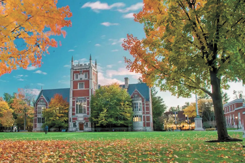 馬姆達尼的母校鮑登學院從去年的C級降至D級。 鮑登學院圖片