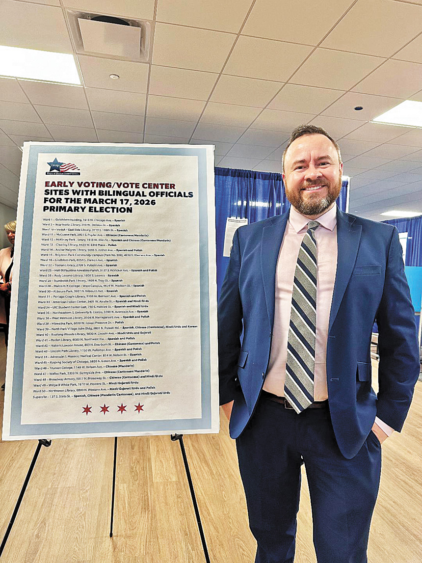 芝市選委會公共資訊主任馬克斯?弗（Max Bever）召開新聞發佈會，闡述提供協助給英語能力有限（LEP）的選民。 梁敏育攝