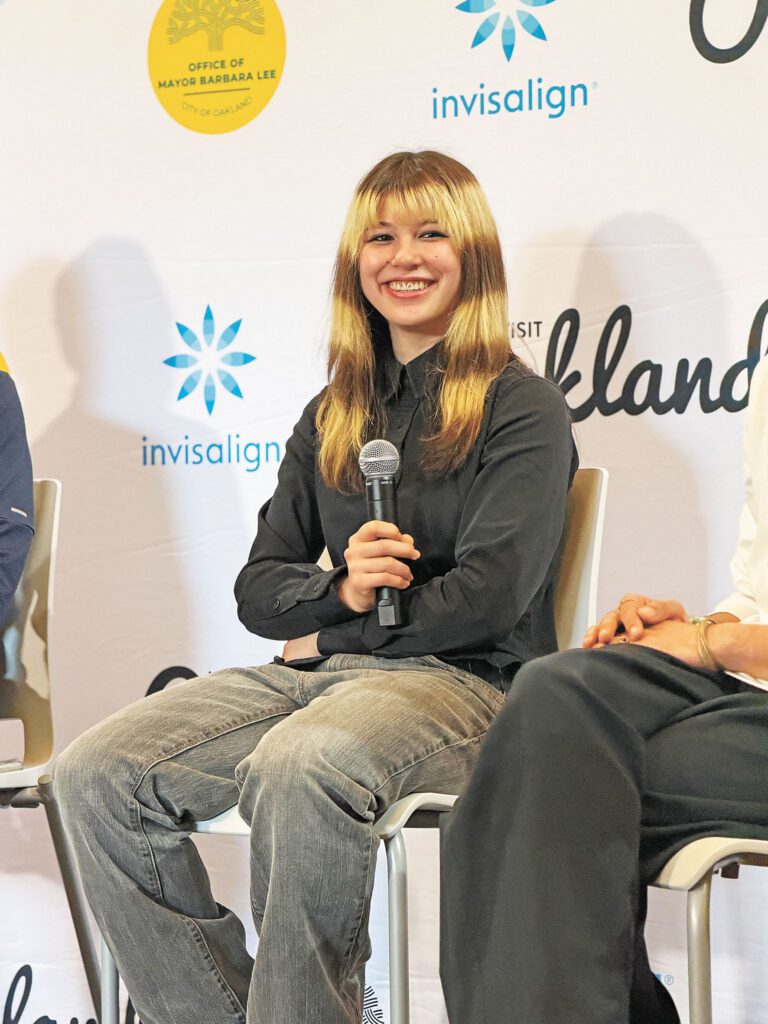 奧運花樣滑冰金牌得主劉美賢在屋崙市政廳記者會上，分享奪金後的心情與回家的感受。記者蘇婕雅攝