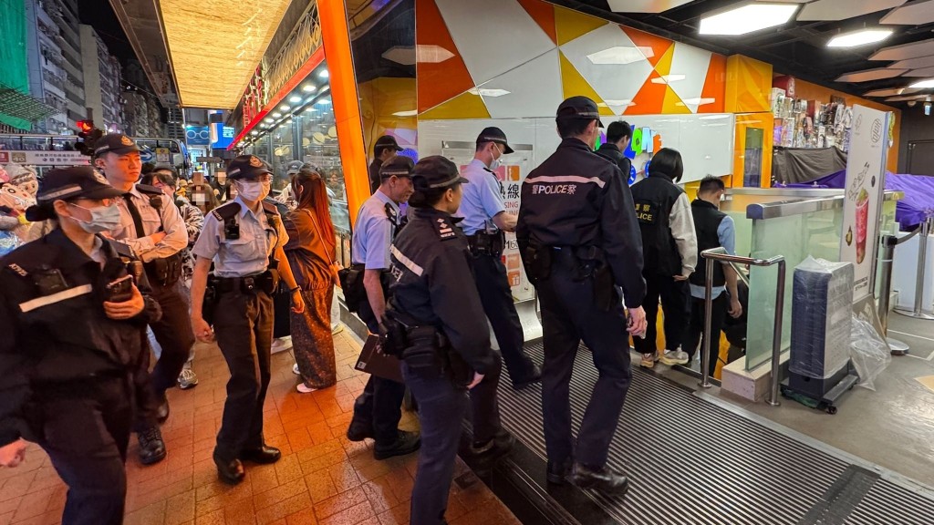 旺角警方展開「犁庭掃穴」行動 截查逾500人 一名被通緝內地男子落網