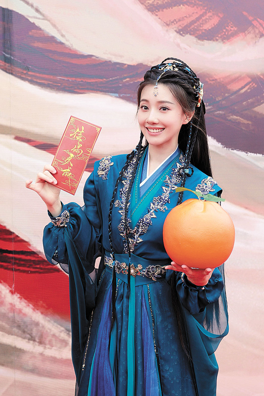 王鶴潤古裝扮相。網上圖片