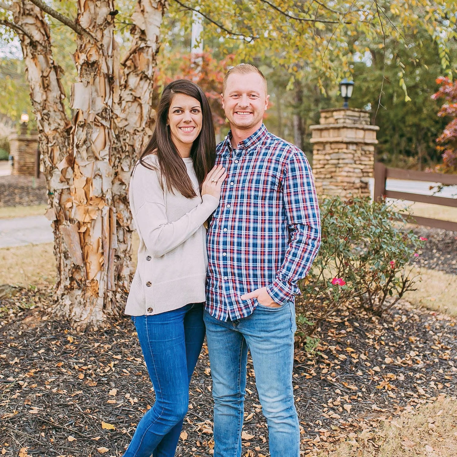 北霍爾高中教師休斯當日送院不治。臉書