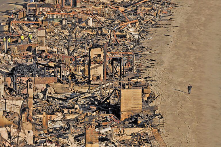 State Farm因去年初洛杉磯山火獲准調漲保費。美聯社資料圖片