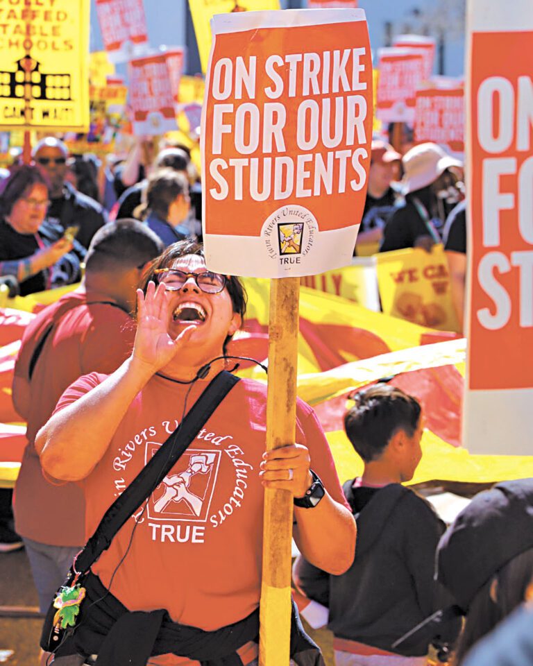 沙加緬度地區教師集會遊行。雙河聯合校區教師工會臉書