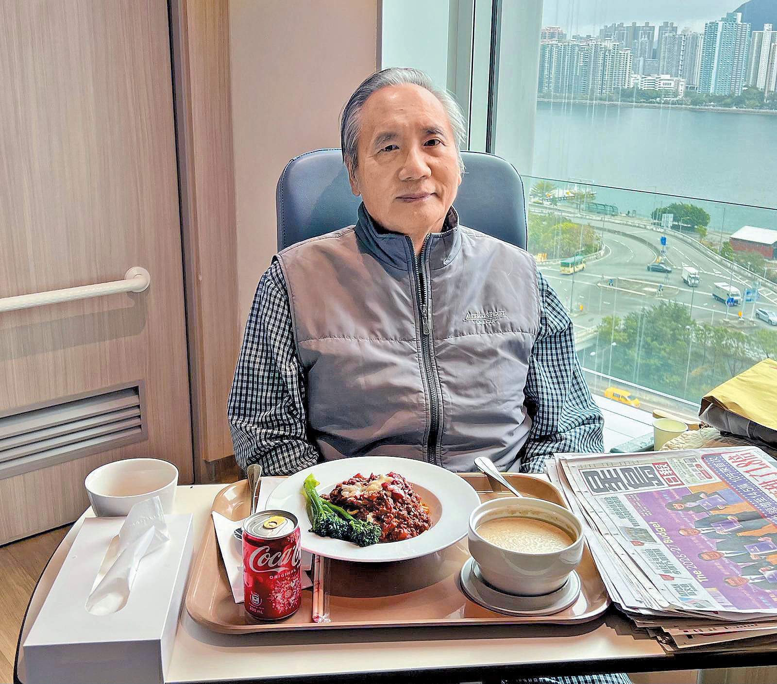 醫院餐廳食物少鹽少油少味，健康有益。