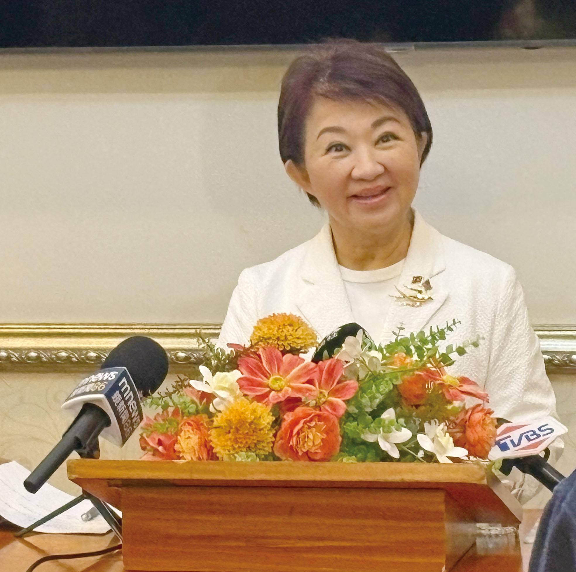 台灣台中市長盧秀燕展開美國東西兩岸友好交流訪問行程,在法拉盛與僑界晚宴和談她訪美三大目的。