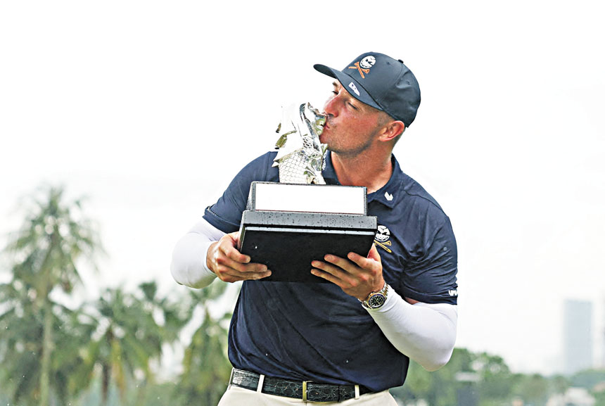 德尚博加冕LIV新加坡站冠軍。路透社