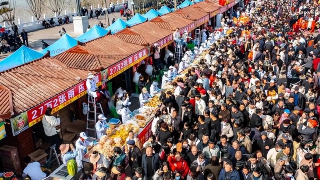 太昊陵廟會攤位價格波動 網紅攤位從98萬回落至27萬