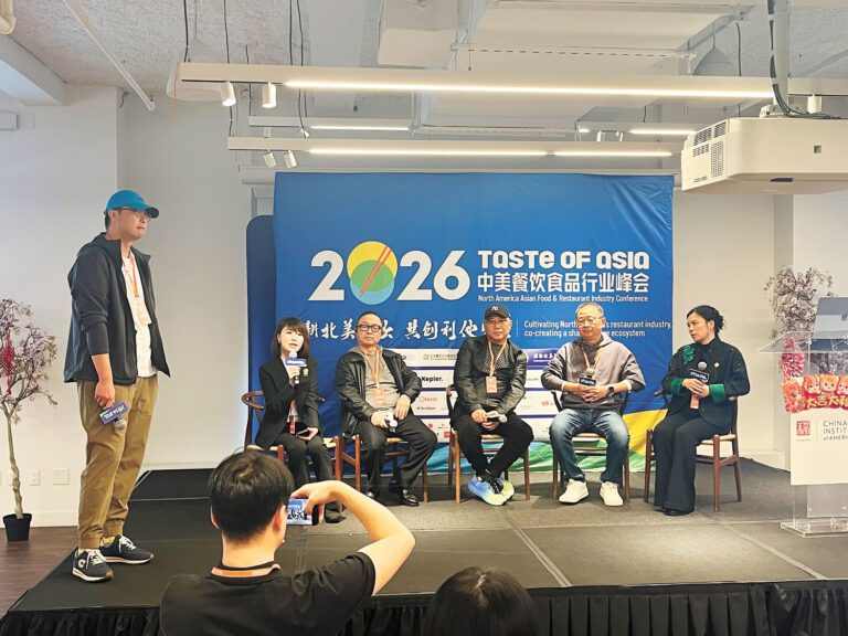 專家業者研討中餐出海。