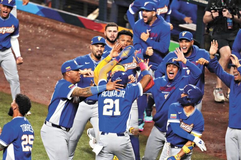 委內瑞拉首次殺進經典賽冠軍戰，群情激昂。美聯社