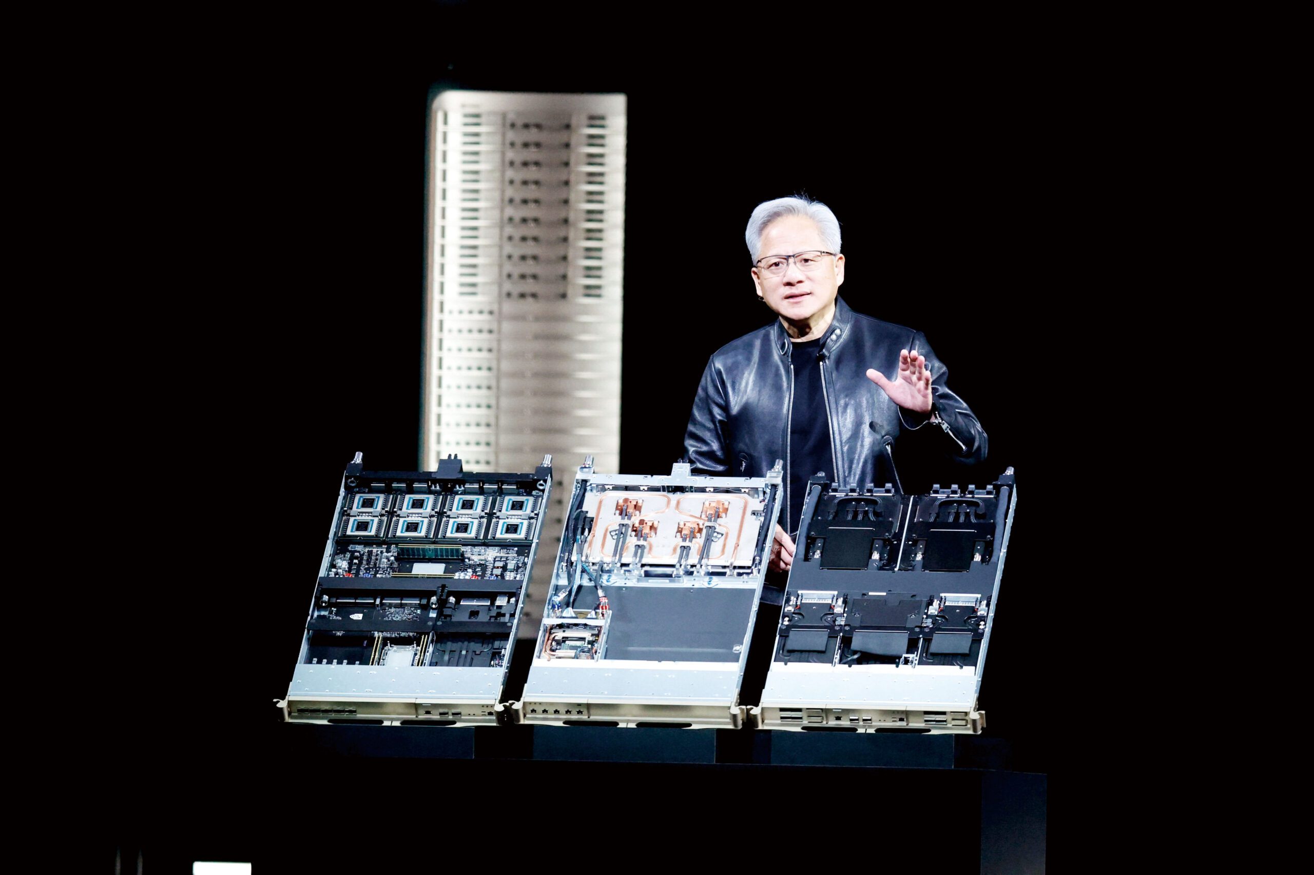 英偉達執行長黃仁勳在英偉達GTC年度大會上發布Vera Rubin AI加速平台。路透社