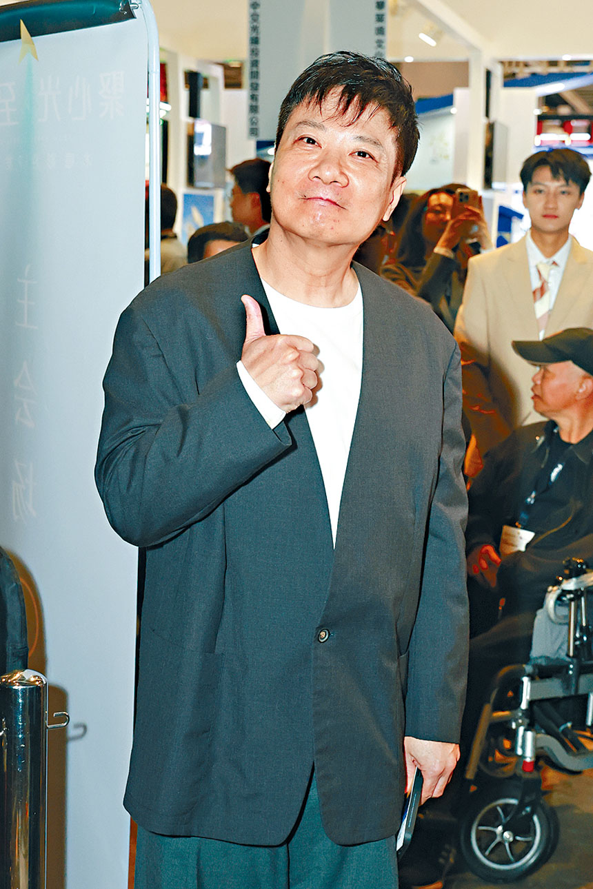 錢嘉樂透露《一九四一》的參演陣容。